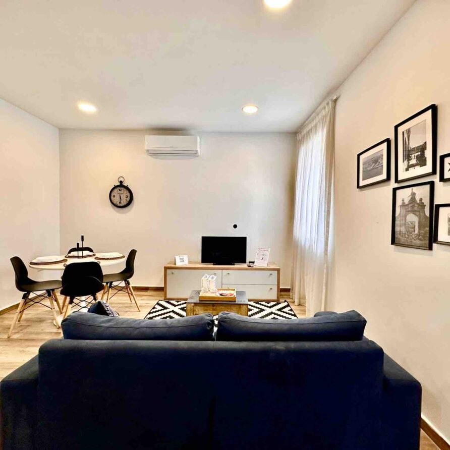 Unique Apartment Off The Seafront (D2)