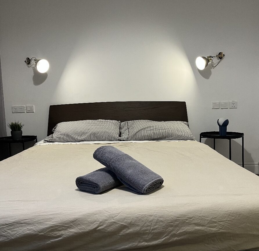 Unique Studio Off The Seafront (72)