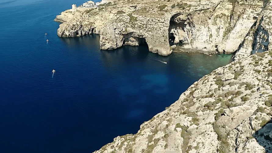 Boat Tours in Blue Grotto