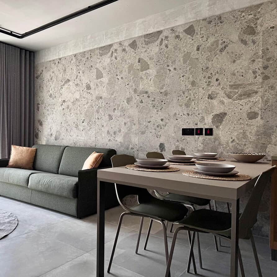 Exclusive Retreat off the Sea Front Promenade ( FL 3- Flotta )