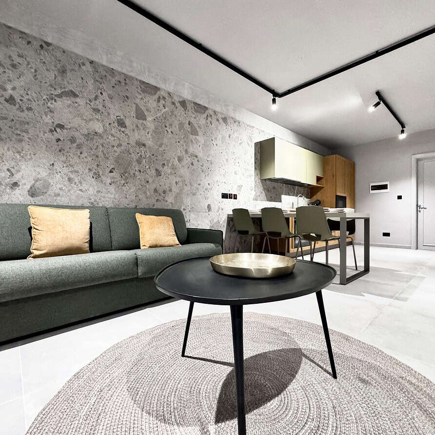 Exclusive Retreat off the Sea Front Promenade ( FL 2 – Flotta )